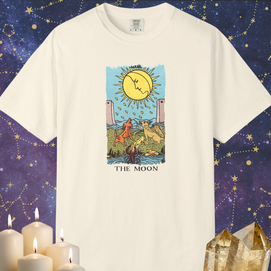 The Moon Tarot Card T-shirt