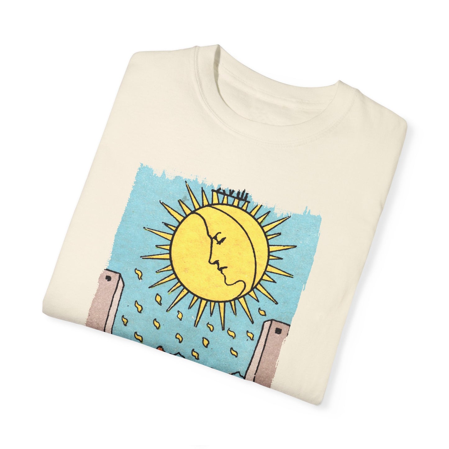 The Moon Tarot Card T-shirt